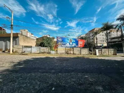 Lote/Terreno à venda, 288m² no Centro, Divinópolis