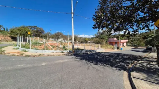 Lote/Terreno à venda, 650m² no Cidade Satélite, Atibaia