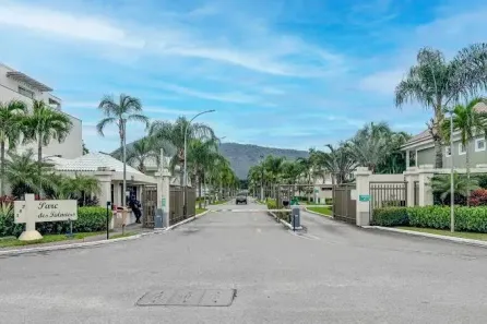 Casa de Condomínio com 5 Quartos para venda ou aluguel, 270m² no Recreio dos Bandeirantes, Rio de Janeiro