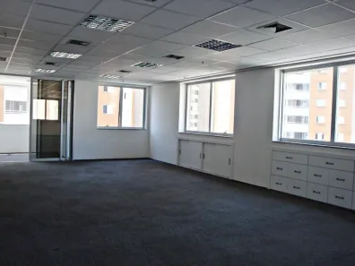 Sala Comercial para alugar, 229m² no Indianópolis, São Paulo