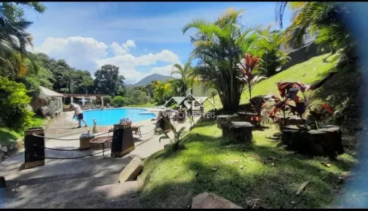 Apartamento com 2 Quartos para alugar, 65m² no Samambaia, Petrópolis