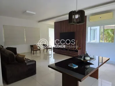 Fazenda/Sítio com 6 Quartos para alugar, 351m² no Tocantins, Uberlândia