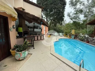 Casa de Condomínio com 3 Quartos à venda, 271m² no Sapê, Niterói
