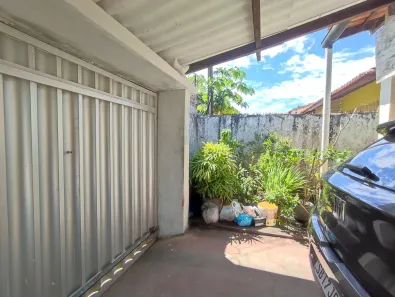 Casa com 5 Quartos à venda, 278m² no Vila União, Fortaleza