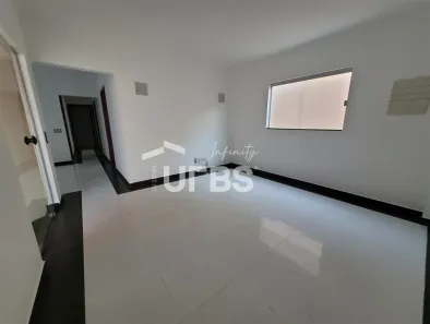 Casa com 3 Quartos à venda, 220m² no São Jorge, Uberlândia