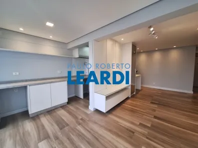 Apartamento com 2 Quartos à venda, 62m² no Vila Anastácio, São Paulo