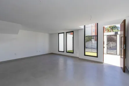 Casa com 3 Quartos à venda, 210m² no Planalto, Belo Horizonte