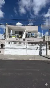 Casa com 5 Quartos à venda, 196m² no Grageru, Aracaju