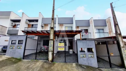 Casa com 2 Quartos para alugar, 69m² no Costa e Silva, Joinville