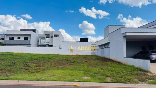 Lote/Terreno à venda, 250m² no , Paulínia