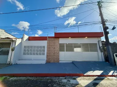 Casa com 3 Quartos à venda, 170m² no Coqueiro, Ananindeua