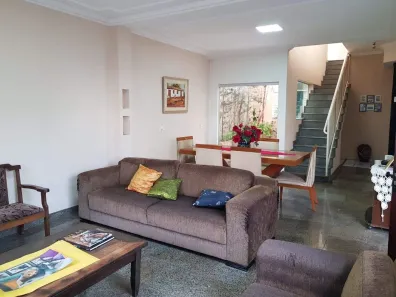 Casa com 5 Quartos à venda, 400m² no Cazeca, Uberlândia