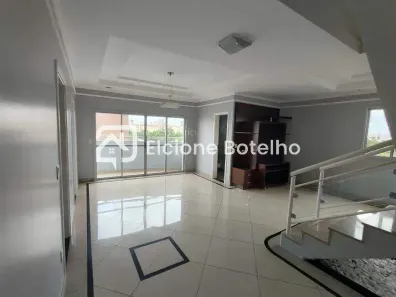 Cobertura com 3 Quartos para alugar, 275m² no Santa Mônica, Uberlândia