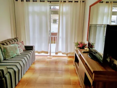 Apartamento com 2 Quartos para alugar, 60m² no Centro, Balneário Camboriú