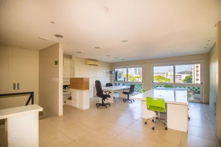 Sala Comercial à venda, 109m² no Petrópolis, Porto Alegre