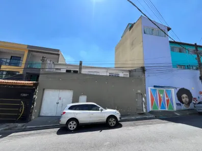 Casa com 2 Quartos para alugar, 80m² no Saúde, São Paulo