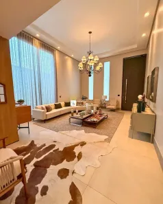 Casa de Condomínio com 4 Quartos à venda, 240m² no Jardins Valência, Goiânia