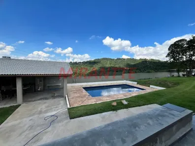 Casa de Condomínio com 3 Quartos para alugar, 275m² no Caraguatá, Mairiporã