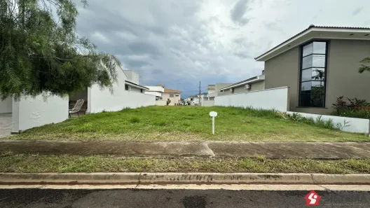 Lote/Terreno à venda, 300m² no Parque Residencial Mart Ville, Presidente Prudente