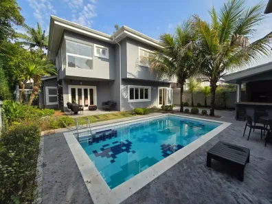 Sobrado com 4 Quartos para alugar, 450m² no Alphaville, Santana de Parnaíba