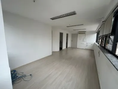 Consultório à venda, 140m² no Santa Cecília, São Paulo