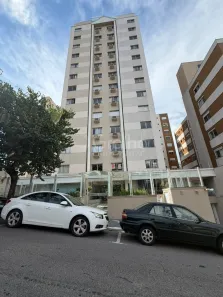 Apartamento com 2 Quartos para alugar, 68m² no Centro, Florianópolis