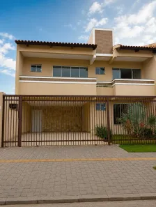 Casa com 5 Quartos à venda, 250m² no Jardim América, Goiânia