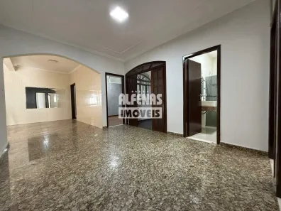 Casa com 4 Quartos para alugar, 200m² no Eldorado, Contagem