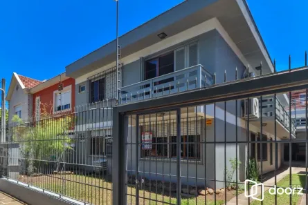 Casa com 7 Quartos à venda, 330m² no Vila Ipiranga, Porto Alegre