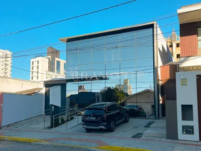 Ponto Comercial para alugar, 170m² no Vila Moema, Tubarão