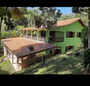 Fazenda/Sítio com 4 Quartos à venda, 400m² no Oriente, Embu-Guaçu