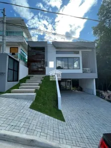 Sobrado com 3 Quartos à venda, 320m² no Parque Residencial Itapeti, Mogi das Cruzes