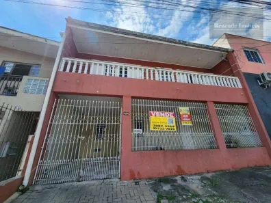 Sobrado com 4 Quartos à venda, 165m² no Novo Mundo, Curitiba