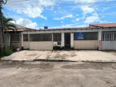Casa com 3 Quartos à venda, 180m² no Residencial do Bosque, Brasília