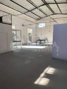 Galpão/Depósito/Armazém à venda, 264m² no Novo Mundo, Uberlândia