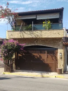 Sobrado com 4 Quartos à venda, 258m² no Vila Nilo, São Paulo