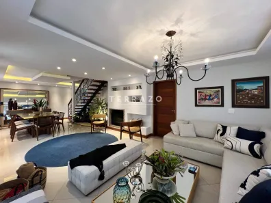 Casa com 4 Quartos à venda, 331m² no Cascata dos Amores, Teresópolis