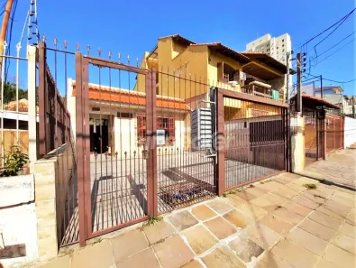 Casa com 1 Quarto para alugar, 28m² no Santo Antônio, Porto Alegre