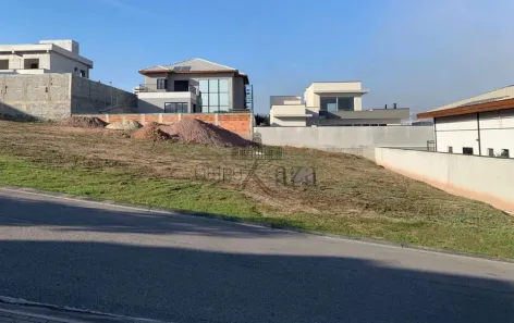 à venda, 600m² no Condomínio Residencial Colinas do Paratehy, São José dos Campos