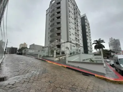 Apartamento com 2 Quartos para alugar, 60m² no Barreiros, São José
