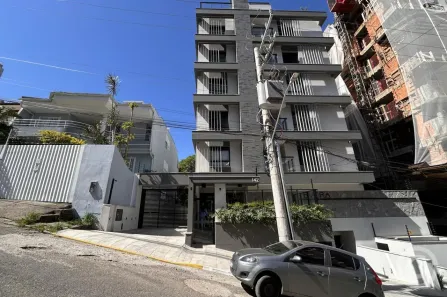 Apartamento com 2 Quartos para alugar, 57m² no Centro, Florianópolis