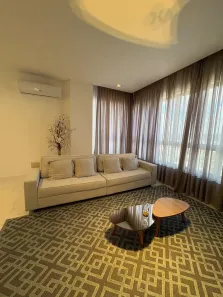 Apartamento com 3 Quartos para alugar, 132m² no Centro, Balneário Camboriú