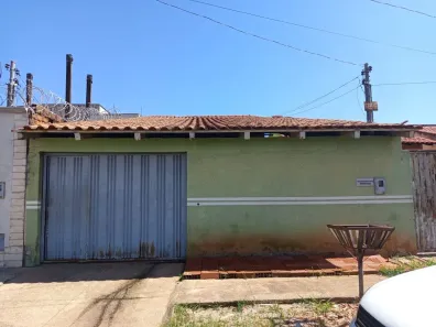Casa com 3 Quartos à venda, 130m² no Jardim Ipanema, Goiânia