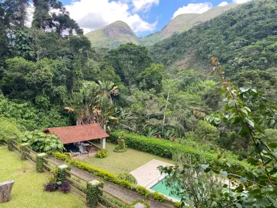 Casa com 4 Quartos à venda, 324m² no Fazenda Inglesa, Petrópolis