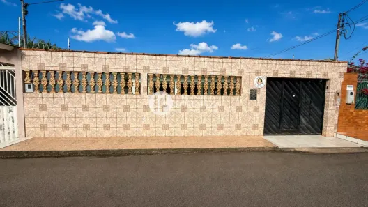 Casa com 2 Quartos à venda, 198m² no Conjunto Tucumã, Rio Branco