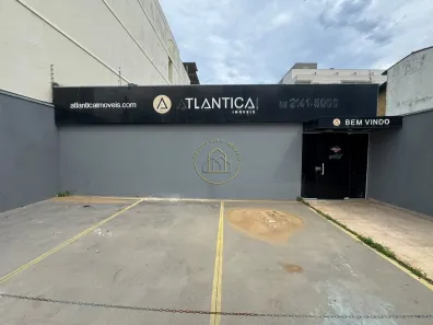 Ponto Comercial para alugar, 260m² no Praia Campista, Macaé