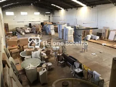 Galpão/Depósito/Armazém para alugar, 1100m² no Chácaras Tubalina e Quartel, Uberlândia