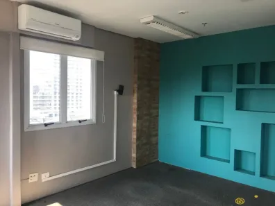 Sala Comercial para alugar, 120m² no Barra Funda, São Paulo