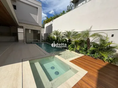 Casa de Condomínio com 5 Quartos à venda, 445m² no Jardim Sul, Uberlândia