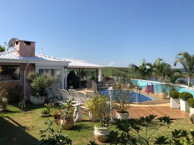 Fazenda/Sítio com 4 Quartos à venda, 450m² no Centro, Igaratá